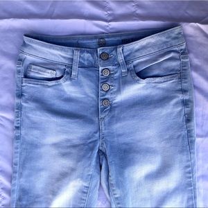 High-rise ankle jeans in a light wash denim